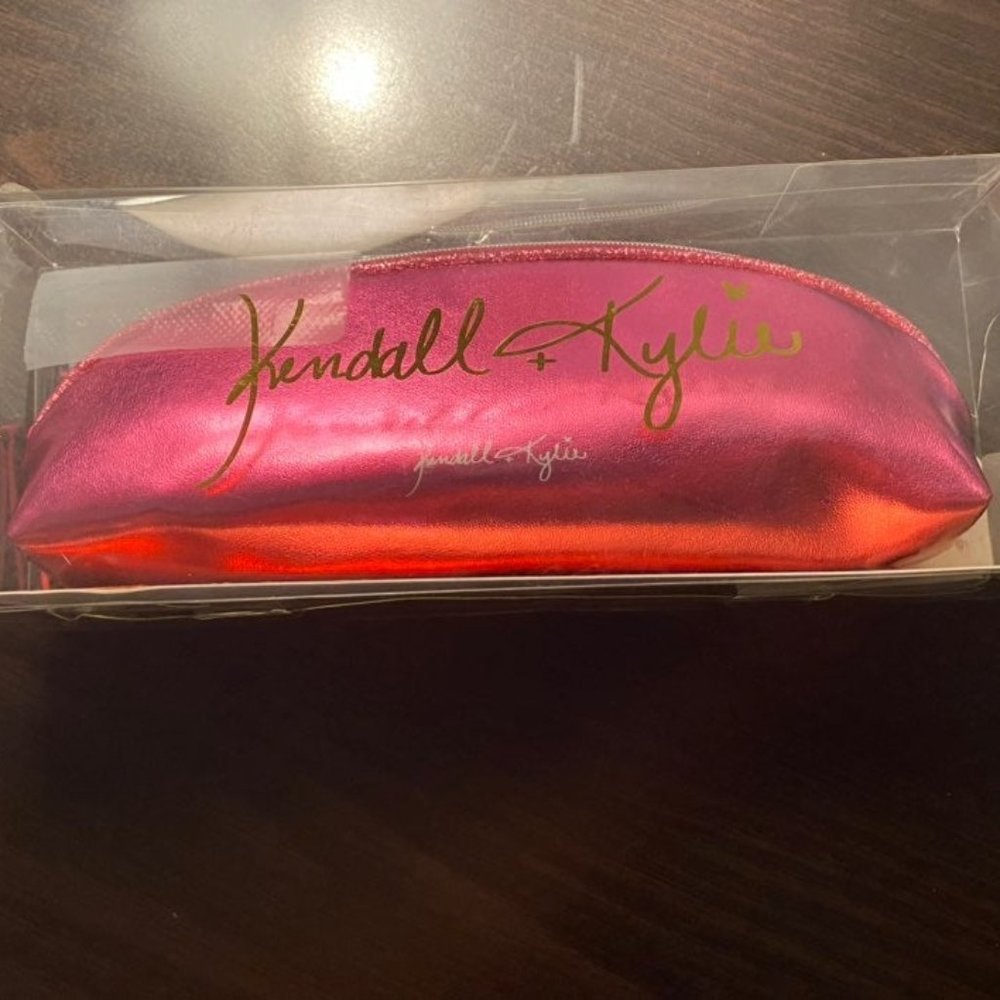 Kendall & Kylie Makeup bag + Mirror